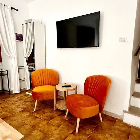 Lovely 2 Bedroom In Historic Center * San Gimignano