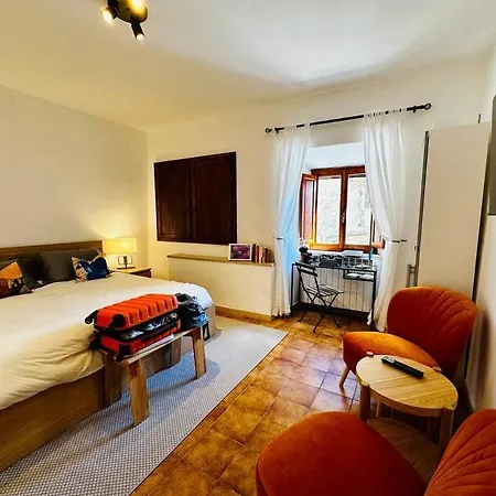 Lovely 2 Bedroom In Historic Center Apartment